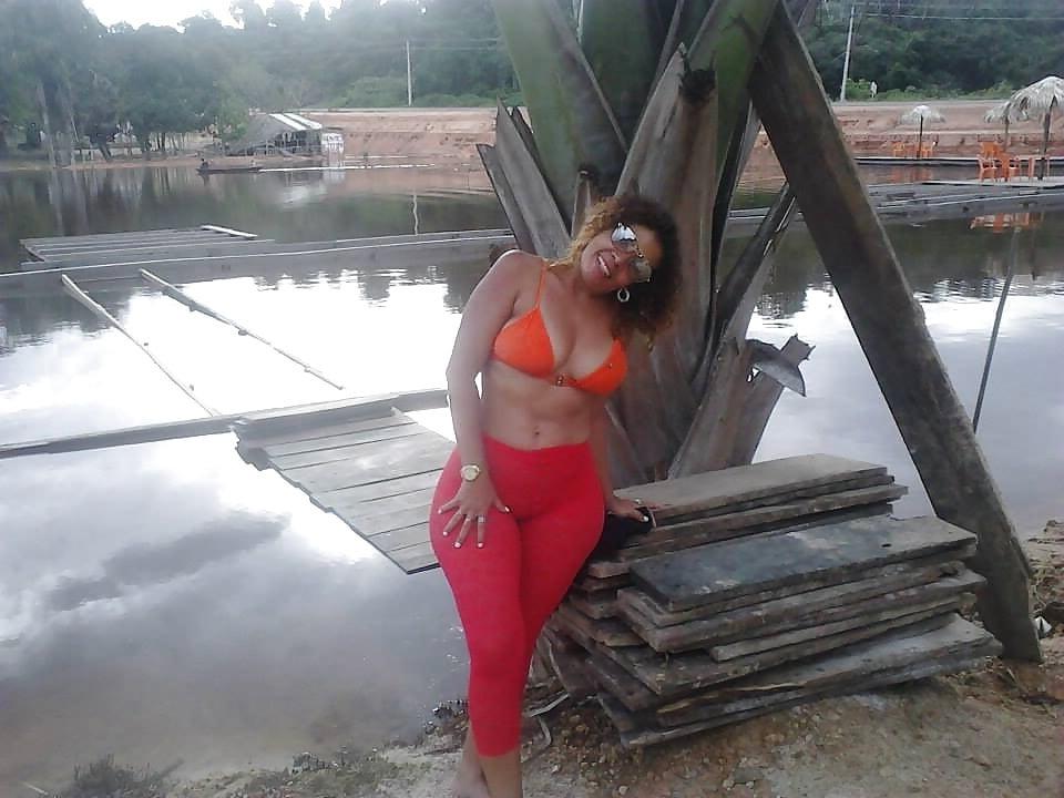 23P mature milf big booty