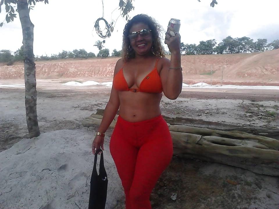 23P mature milf big booty