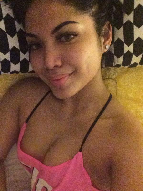 25P Malay Azalea Azmil flight attendant big boobs naked