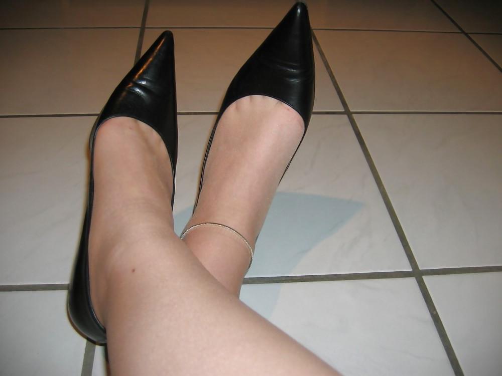 22P Heels and Pantyhose