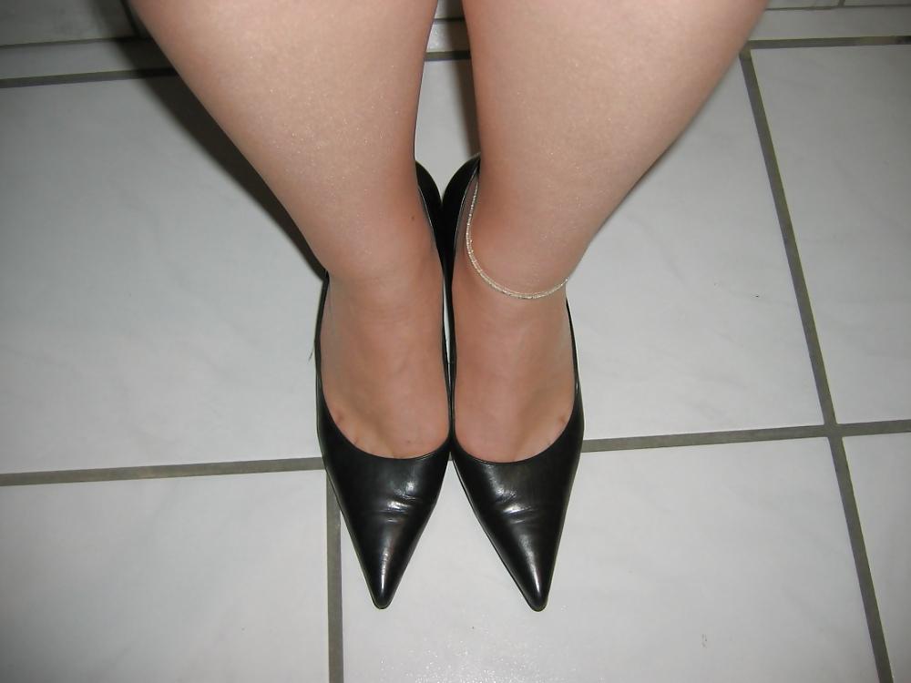 22P Heels and Pantyhose