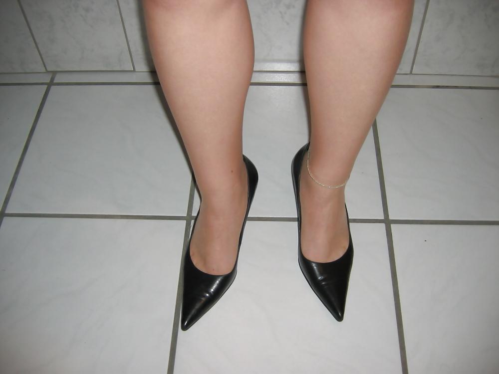 22P Heels and Pantyhose