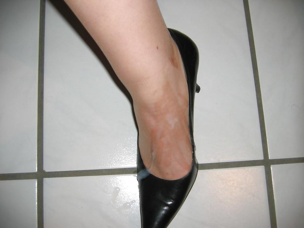22P Heels and Pantyhose