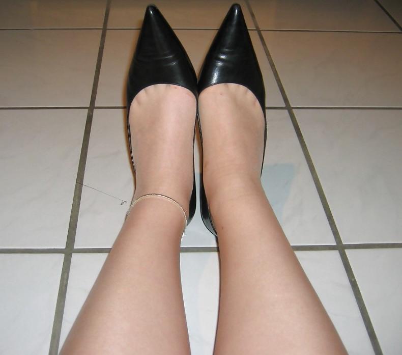 22P Heels and Pantyhose