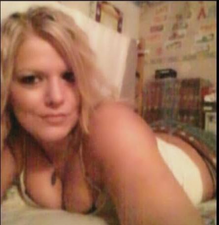 22P Nice blonde mom