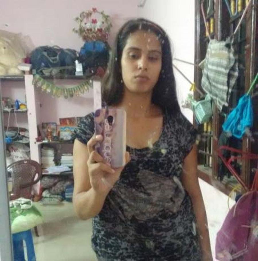 23P Indian big boobs wife
