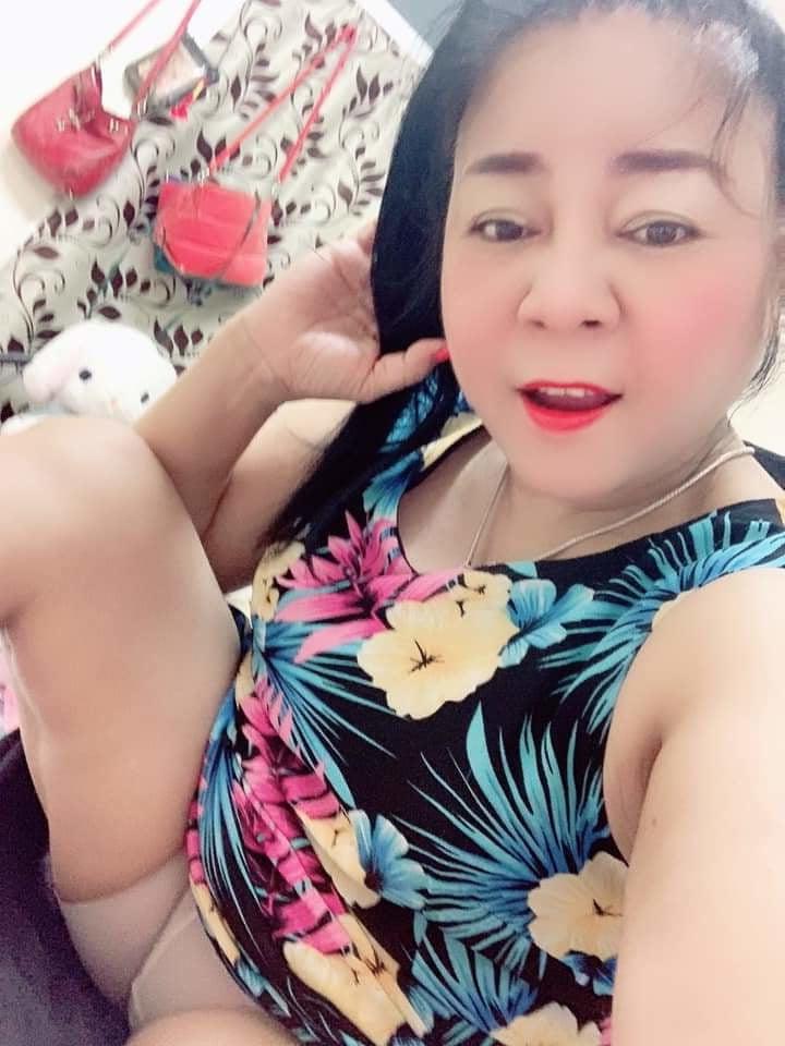 23P Sexy mom