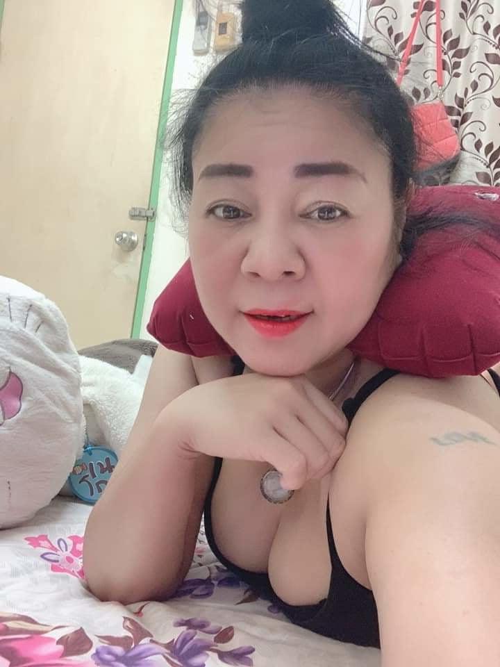 23P Sexy mom