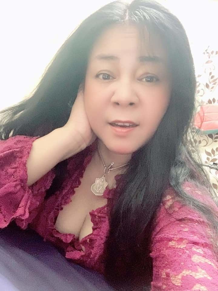 23P Sexy mom