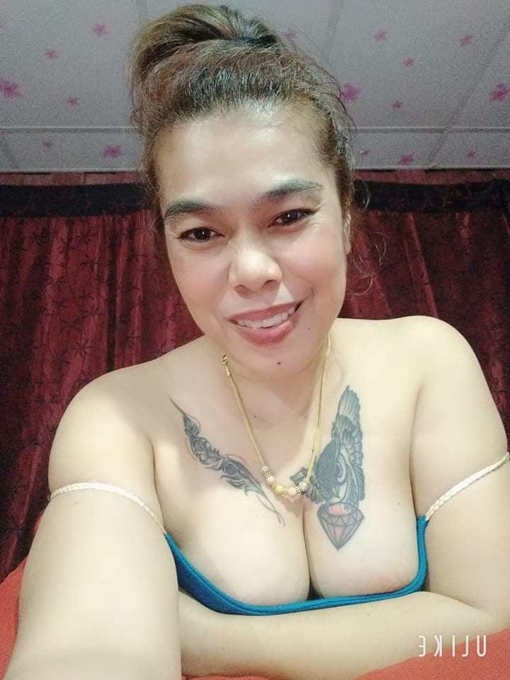 23P Sexy mom