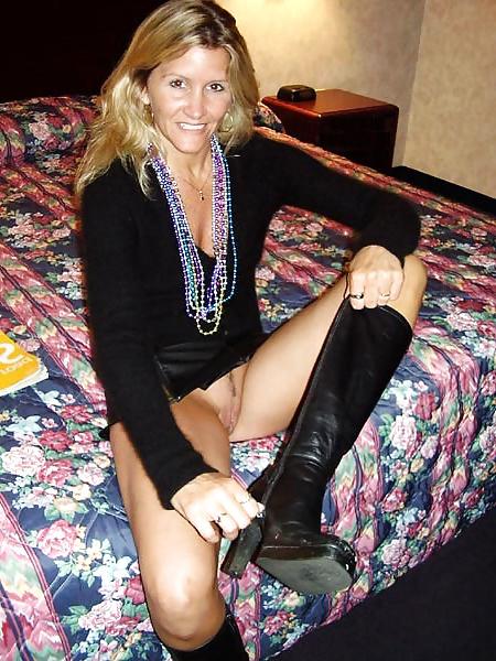 25P Matures loves to show young guys III
