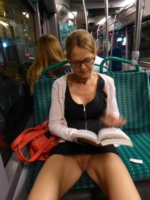 25P Hübsche gepiercte Privates Nr. 38