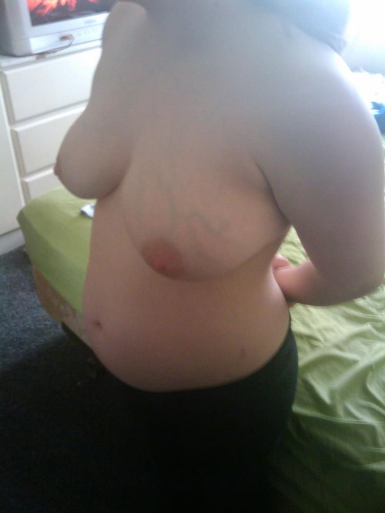 25P Exposed slutwife and mom Karen