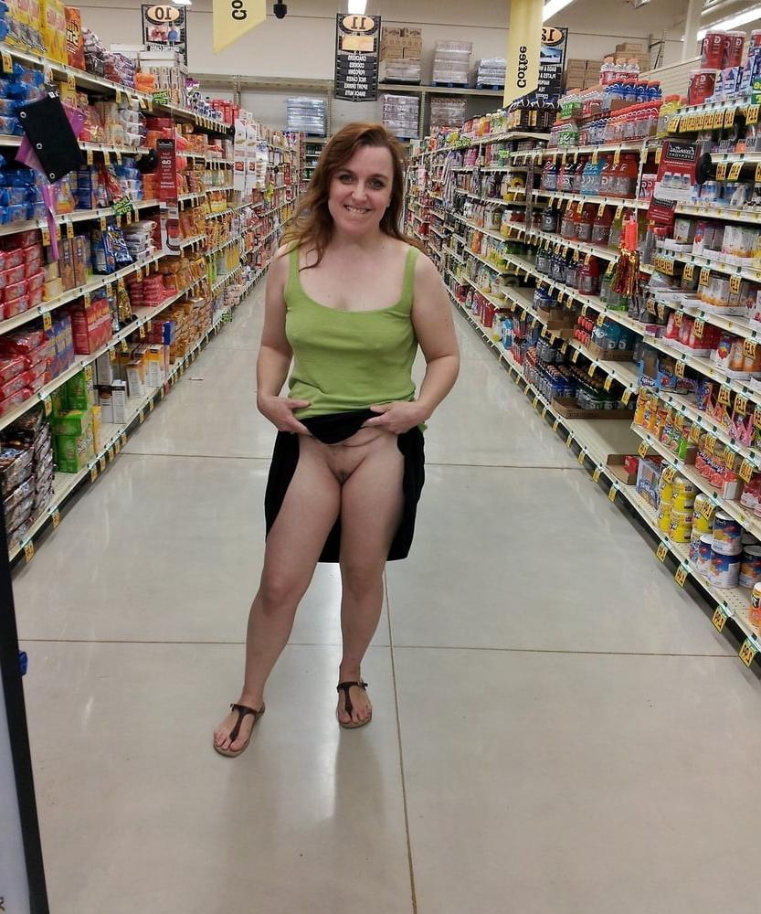 10P Store Whores 035