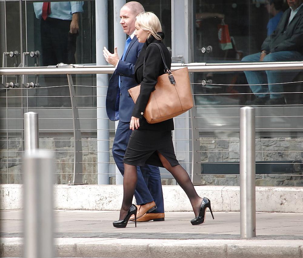 25P street nylons 3