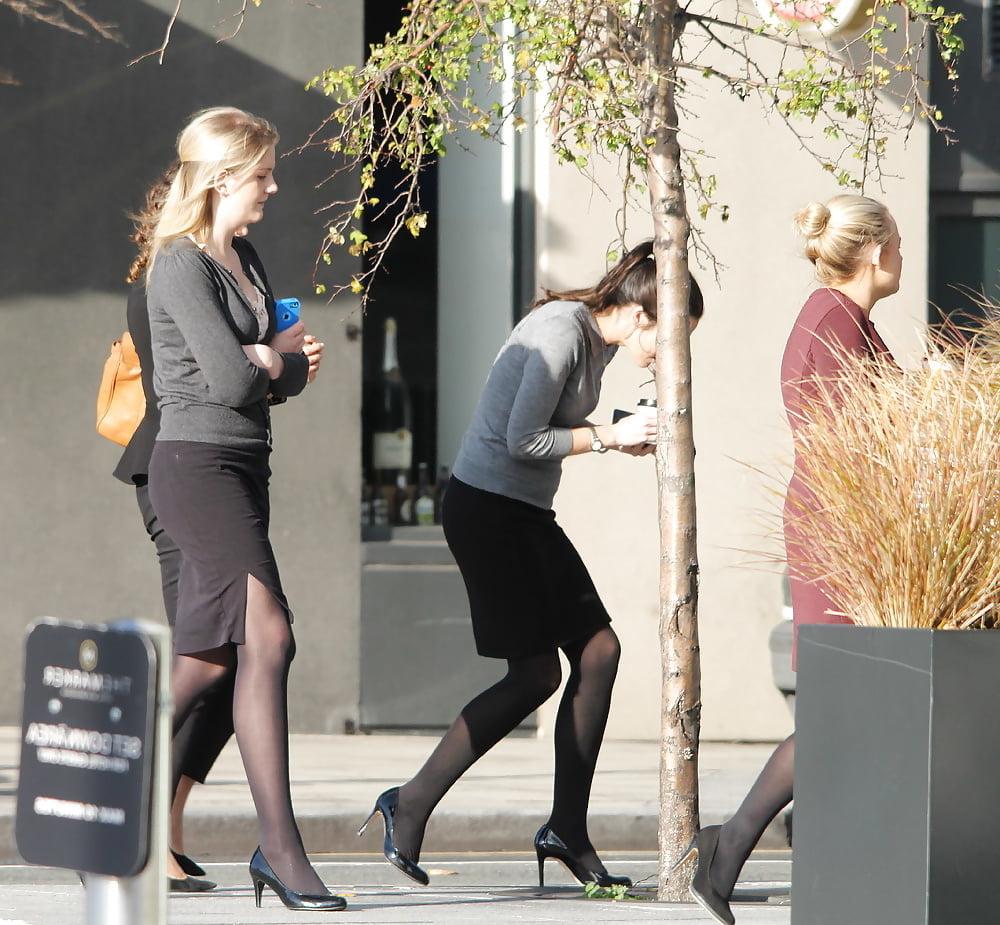 25P street nylons 3