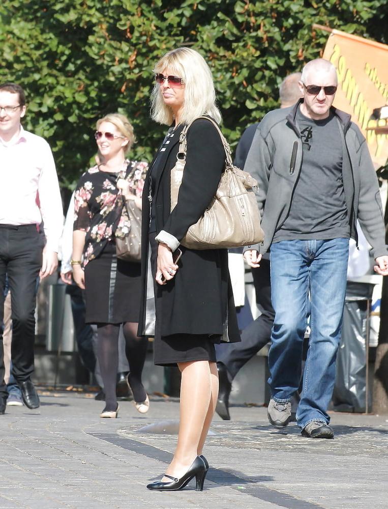 25P street nylons 3