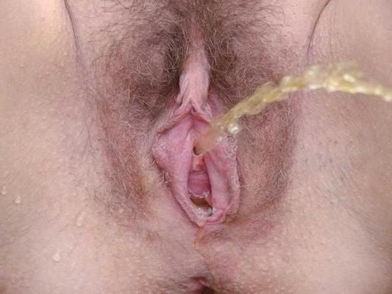 25P More piss pussy close-ups