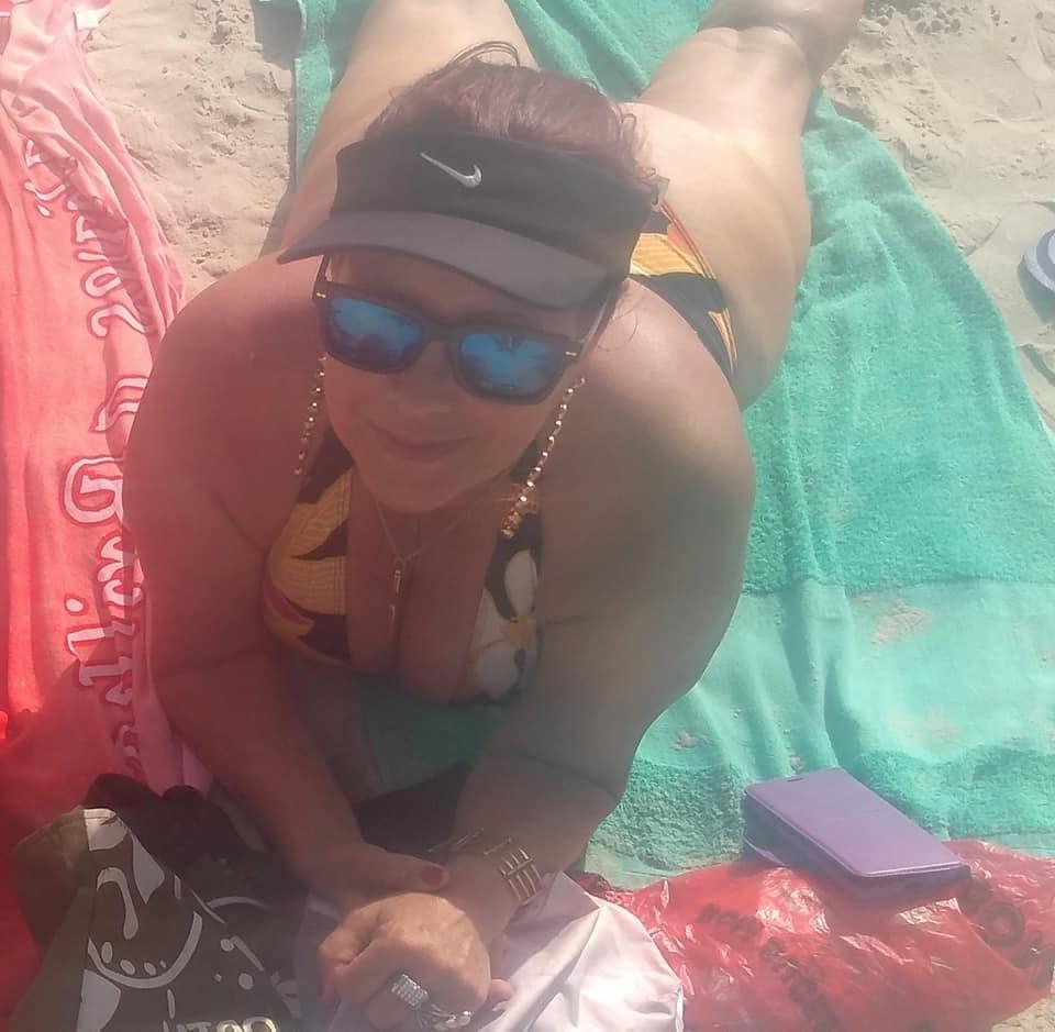 25P MATURE WOMAN