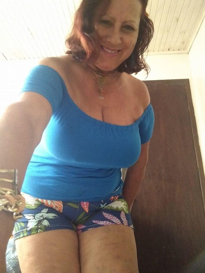 25P MATURE WOMAN