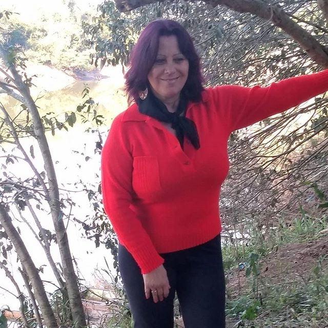 25P MATURE WOMAN
