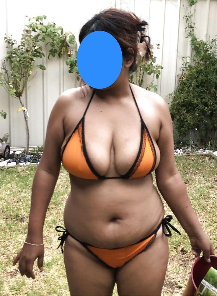 19P Policz fatty hot mom walking in bikini n panty