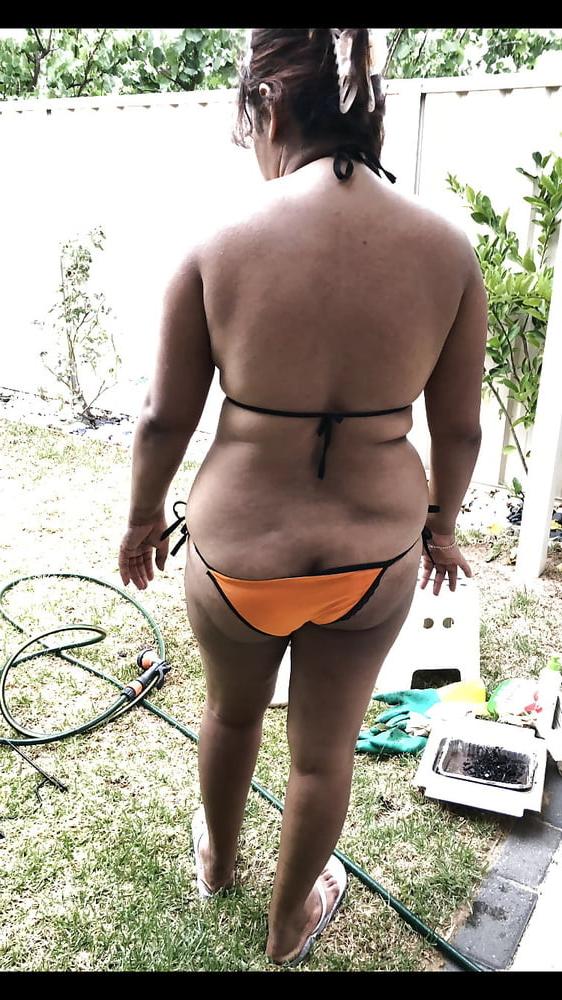 19P Policz fatty hot mom walking in bikini n panty