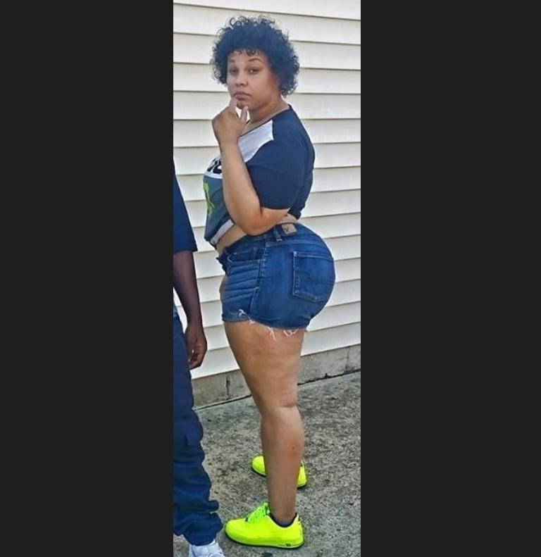 9P Booty on Herrr 10