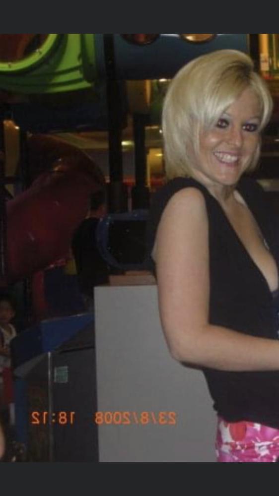 23P Blonde mom