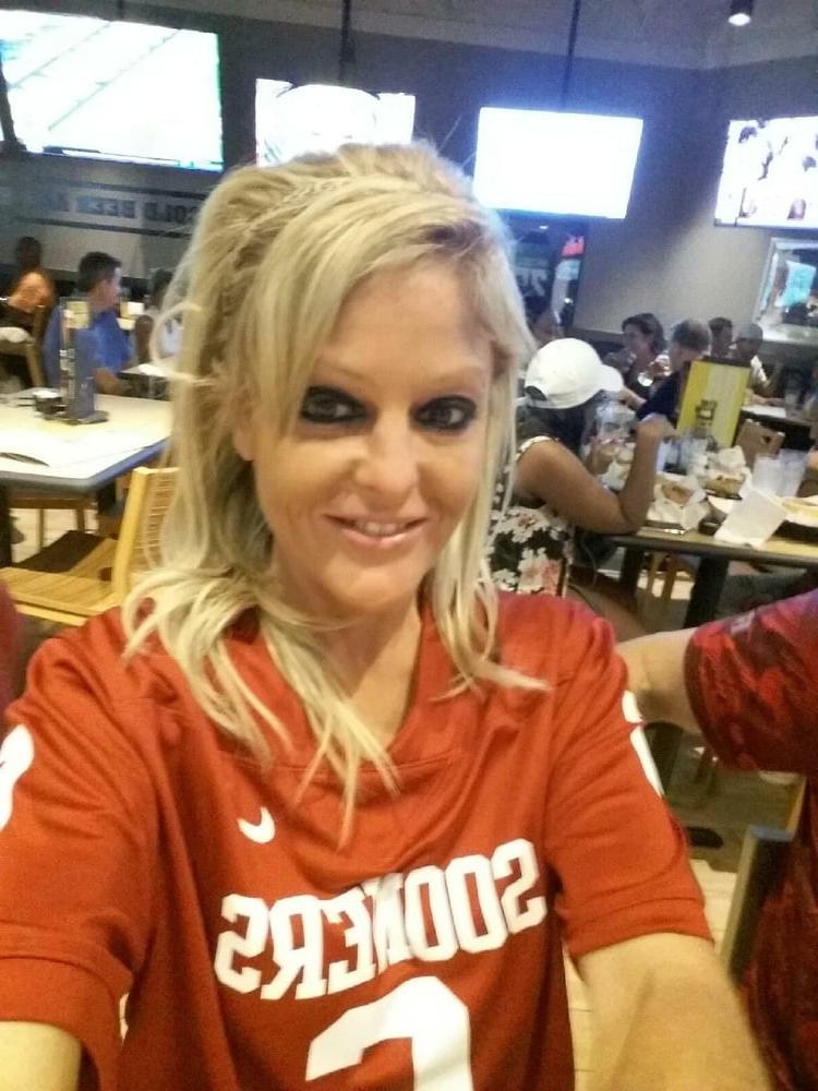 23P Blonde mom