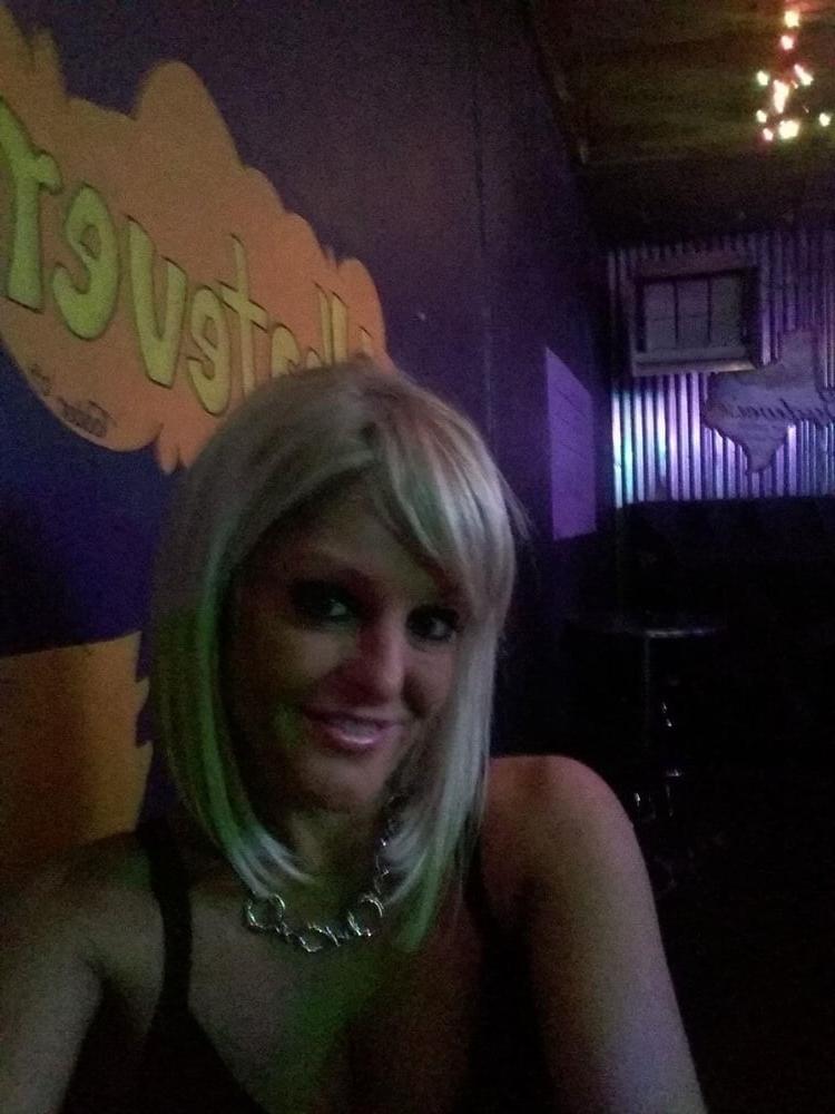 23P Blonde mom