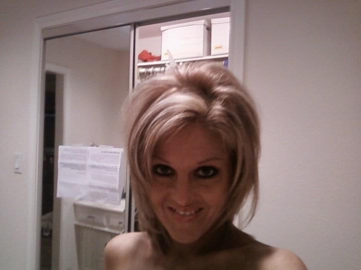 23P Blonde mom