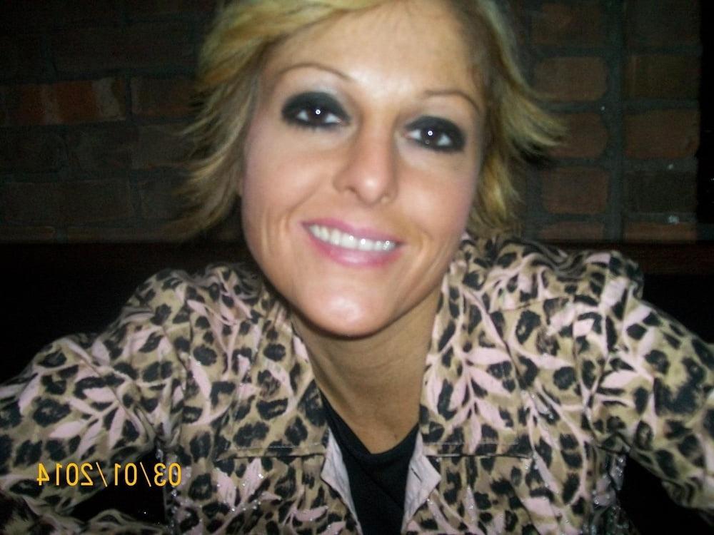 23P Blonde mom