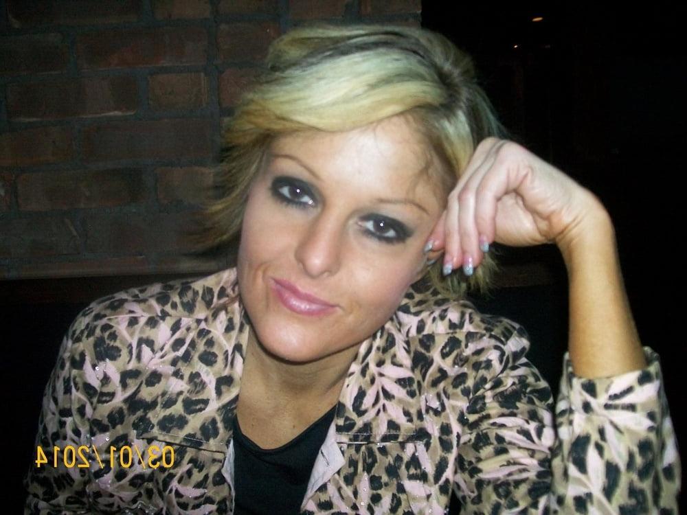 23P Blonde mom