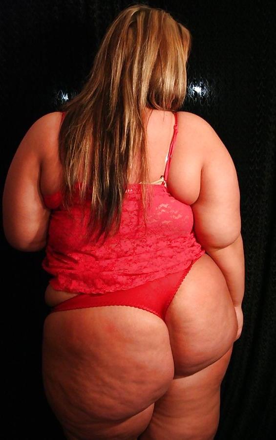 10P Cellulite booty!!