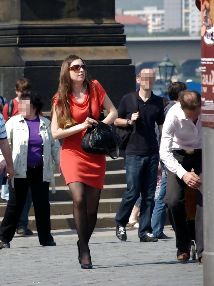 25P street nylons 4