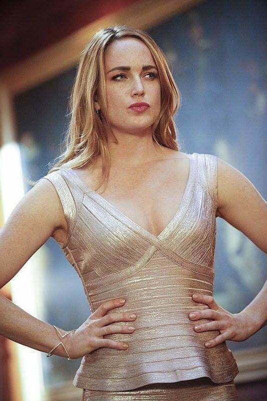 25P Caity Lotz Cum Target