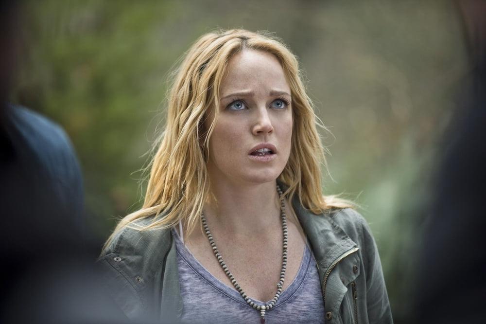 25P Caity Lotz Cum Target
