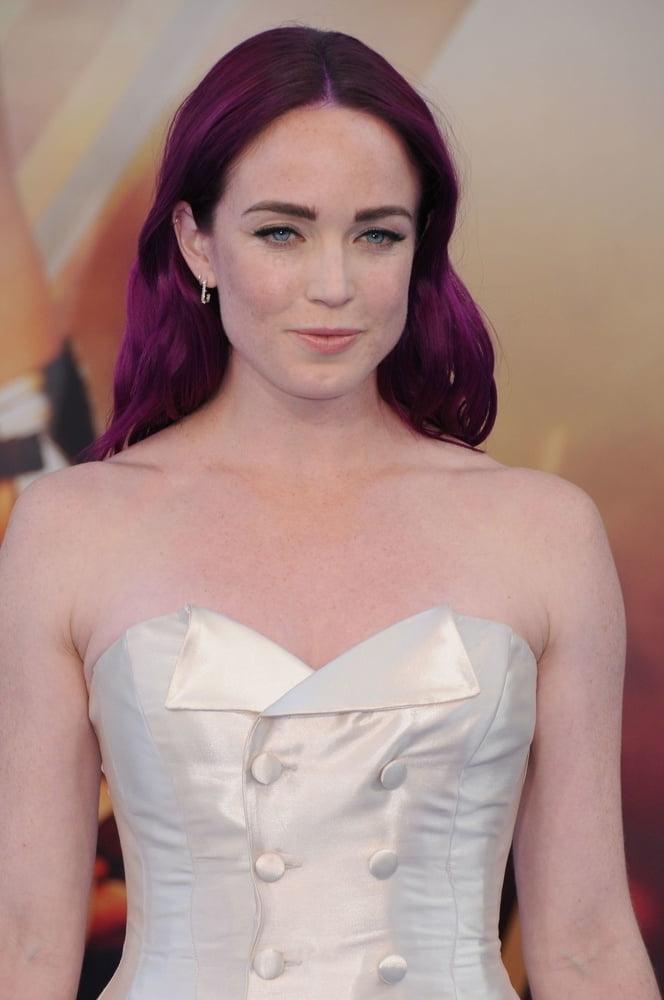 25P Caity Lotz Cum Target