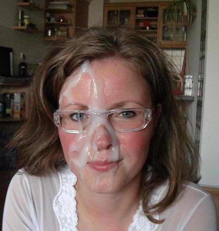 25P Moms Who Love Cum