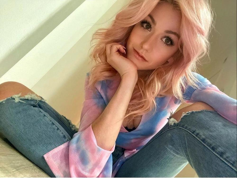 25P Katherine Mcnamara Cum Target