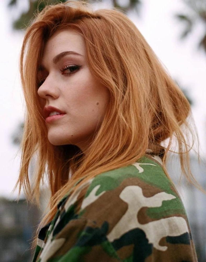25P Katherine Mcnamara Cum Target