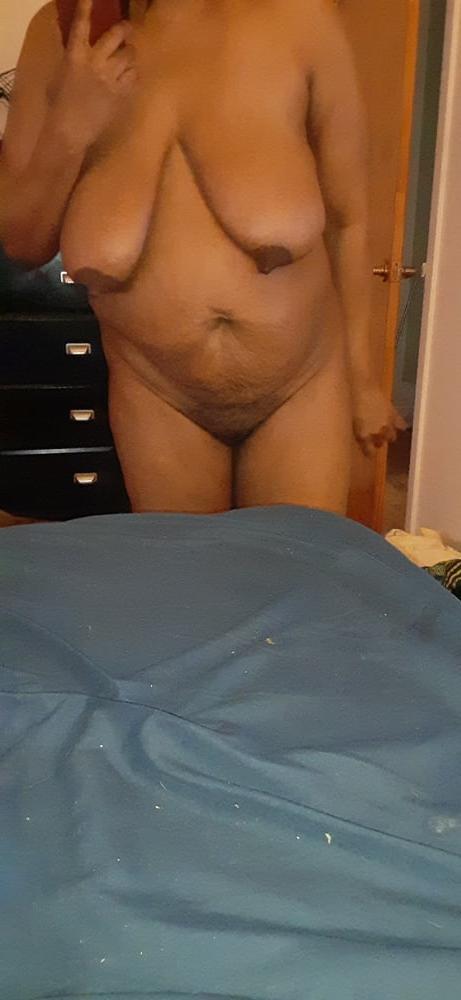 25P BUSTY BLACK MOM ASS AND TITTIES