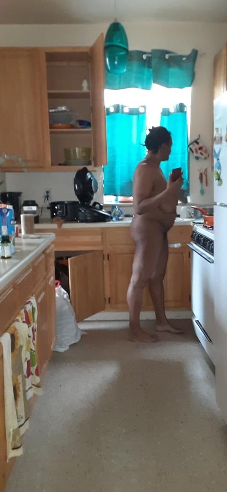 25P BUSTY BLACK MOM ASS AND TITTIES