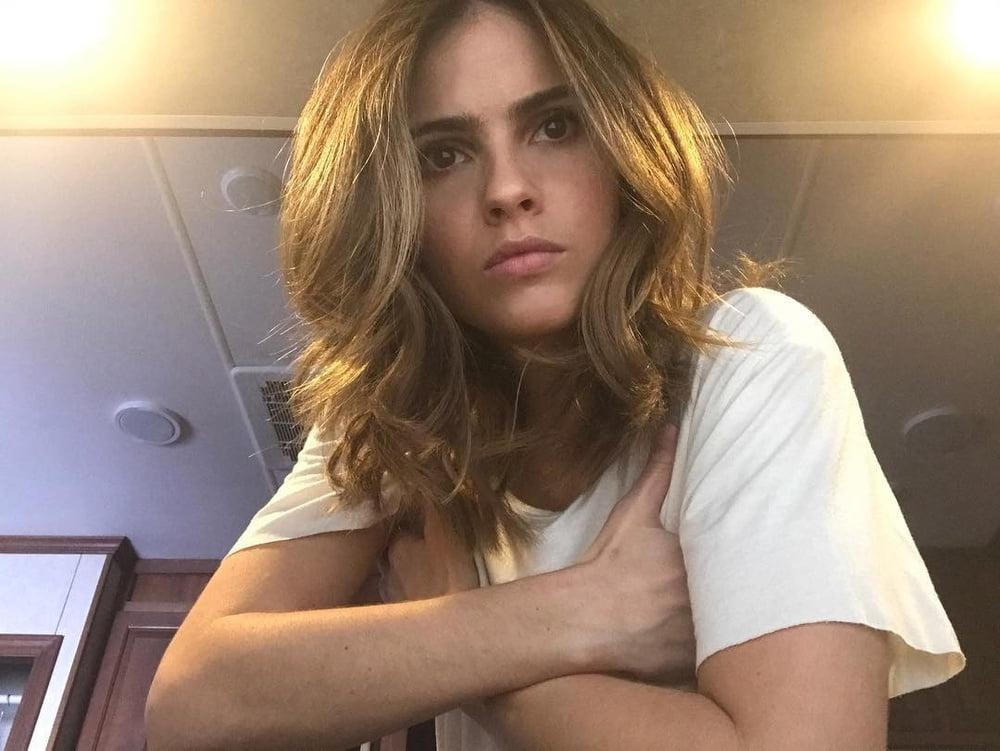 25P Slut Shelley Hennig - Where would you cum on her