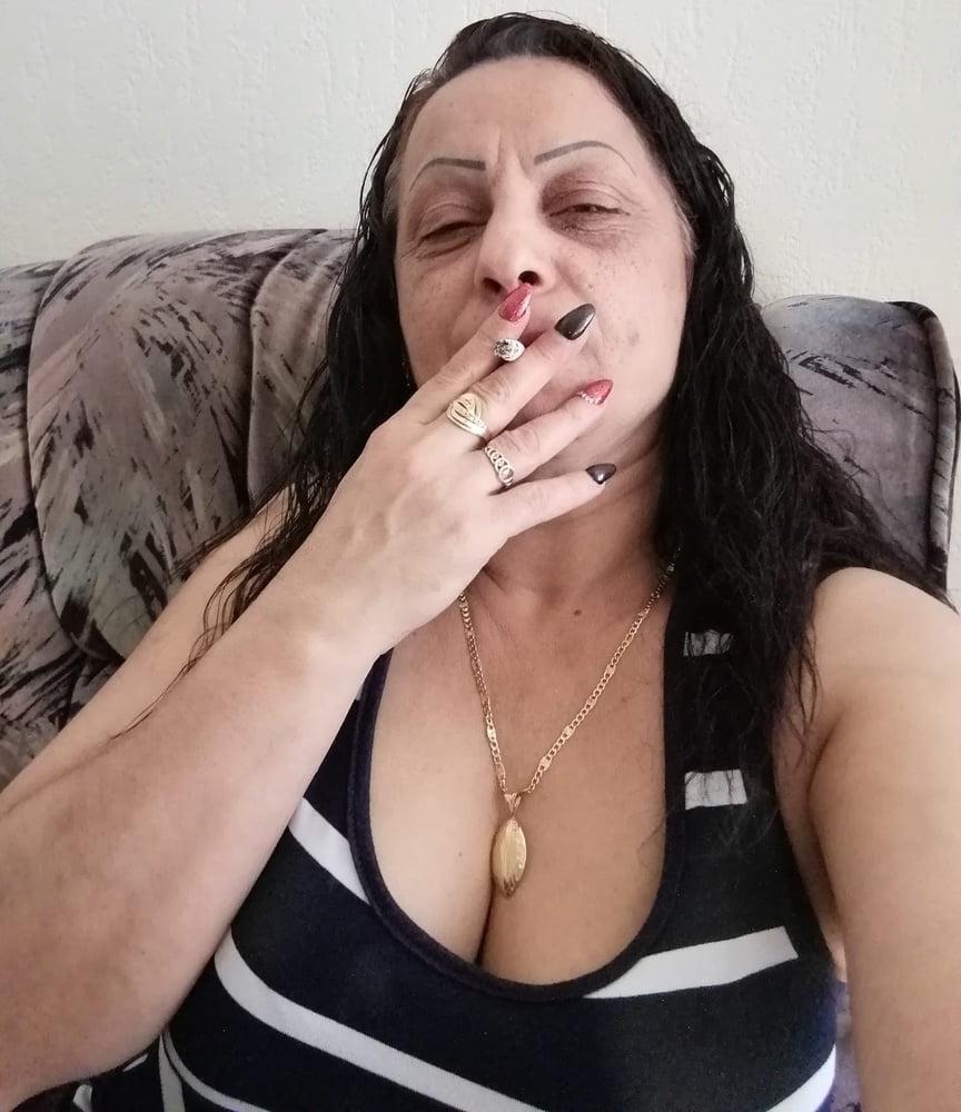25P HUN-MAGYAR GYPSY SEXY MILF 75 MOM AT DAY WHORE AT NIGHT