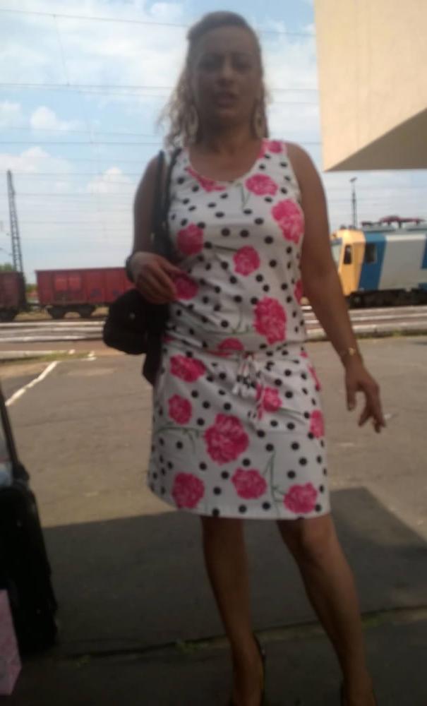 25P HUN-MAGYAR GYPSY SEXY MILF 75 MOM AT DAY WHORE AT NIGHT
