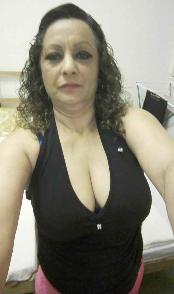 25P HUN-MAGYAR GYPSY SEXY MILF 75 MOM AT DAY WHORE AT NIGHT