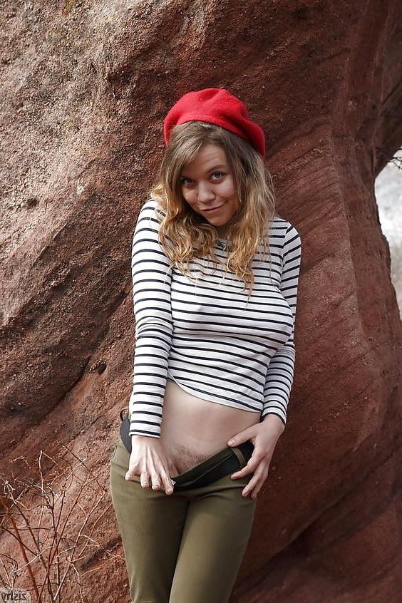 25P She Wants You Cum 740 - Hilary Craig