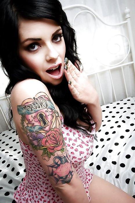 25P Emo and Hipster Girls